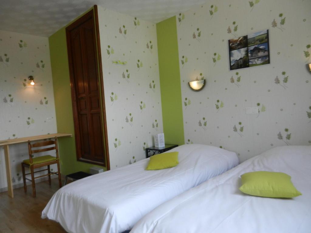 Logis Auberge De La Plaine Ла-Ротьер Номер фото